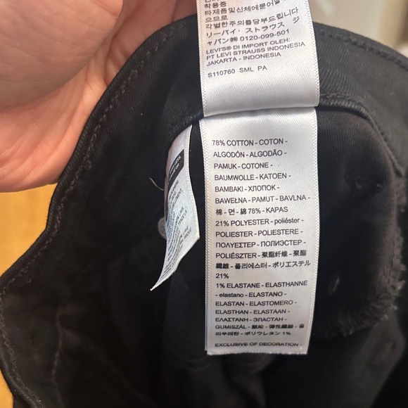 Levi's Women’s 314 Shaping Straight Black Jeans - 28 - Picture 11 of 16